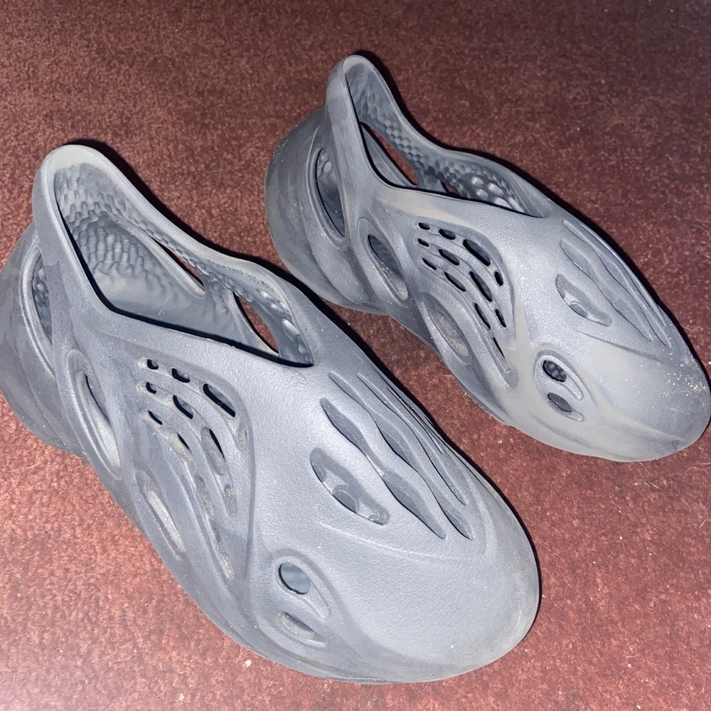 Yeezy foam runners